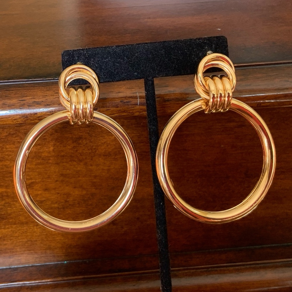 Express Interlocking Circle Hoop Earrings - image 8